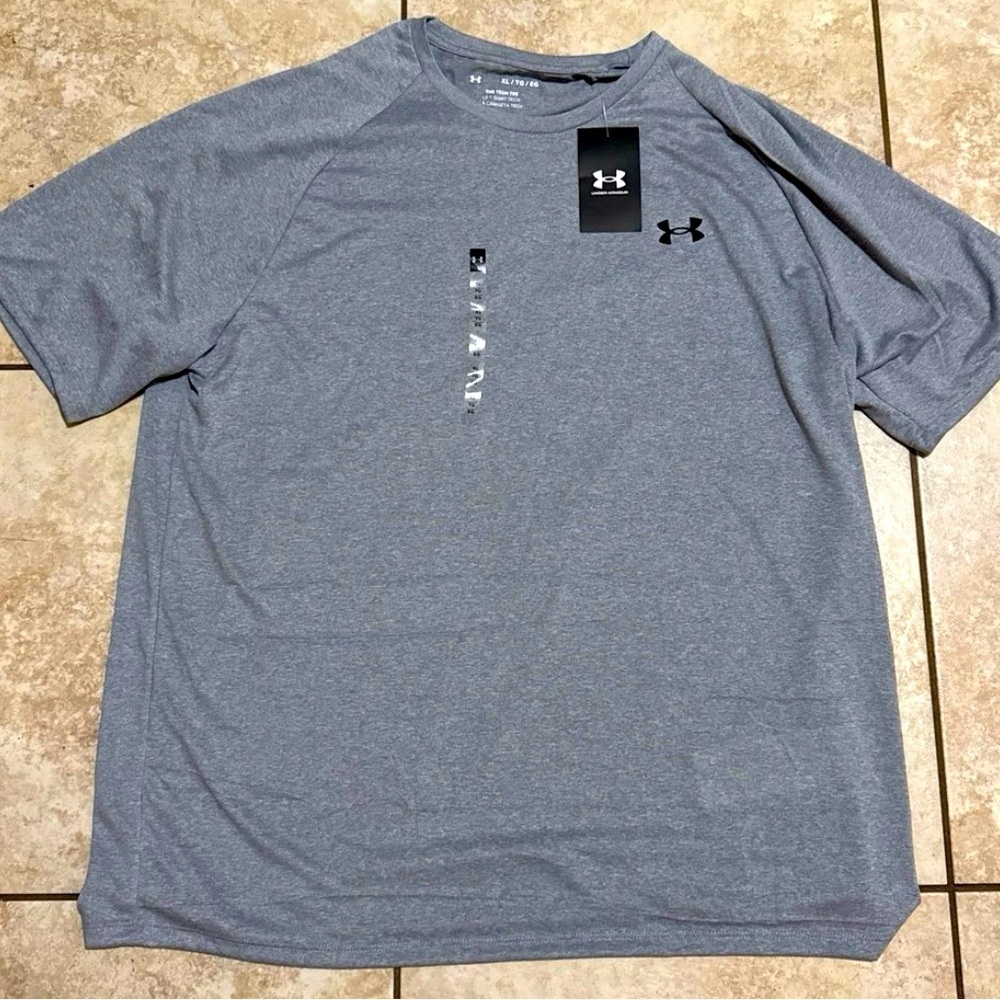 Men’s under armor tee xl 🆕
